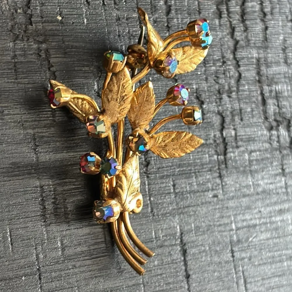 Source Unknown pin slightly